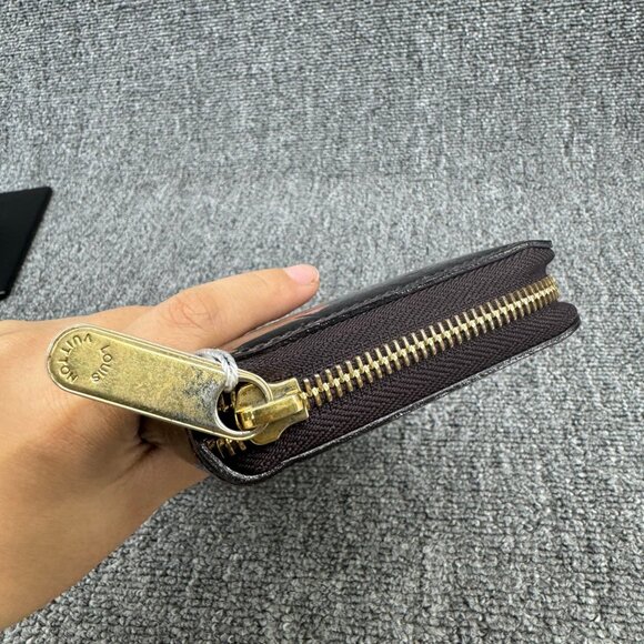 Louis Vuitton Vernis Leather Zippy Wallet 199-082225 - Picture 8 of 11